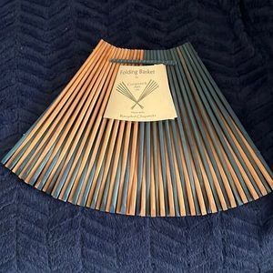NWT Folding basket, chopstick art